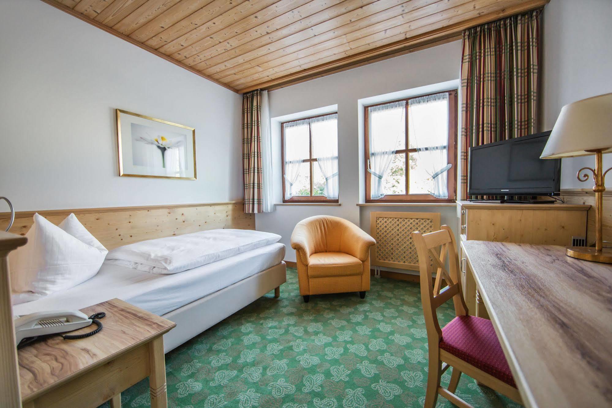 Glasl'S Landhotel Zorneding Exteriér fotografie