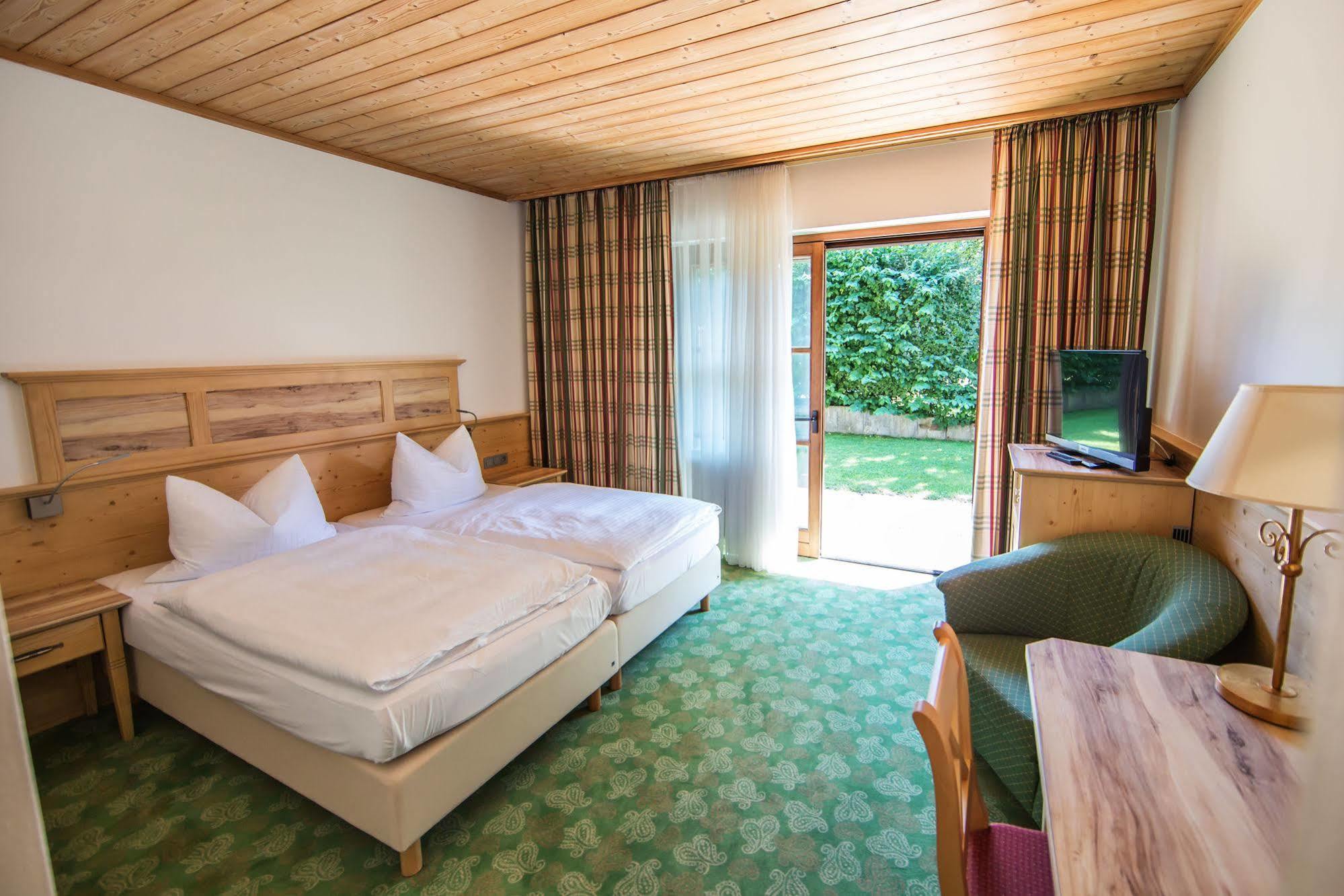 Glasl'S Landhotel Zorneding Exteriér fotografie